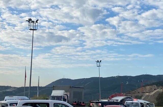 İzmir’de araçta kadını silahla öldüren şüpheli intihar girişiminde bulundu