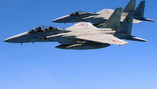 Japonya Hava Kuvvetleri alarmda! ABD yapımı F-15’ler havada parçalanmaya başladı