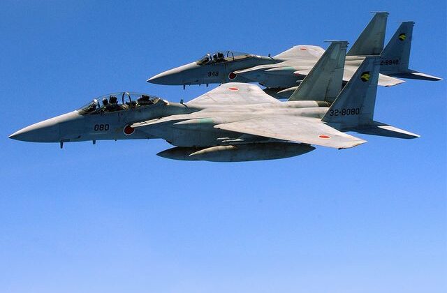 Japonya Hava Kuvvetleri alarmda! ABD yapımı F-15’ler havada parçalanmaya başladı