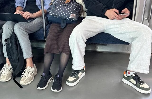 Kadıköy metrosunda çekilen fotoğraf büyük tartışma yarattı