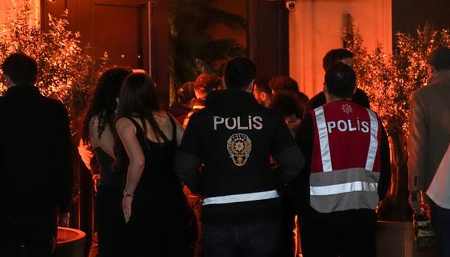 Kadıköy’de 12 mekana baskın! 107 kişiye gözaltı kararı verildi