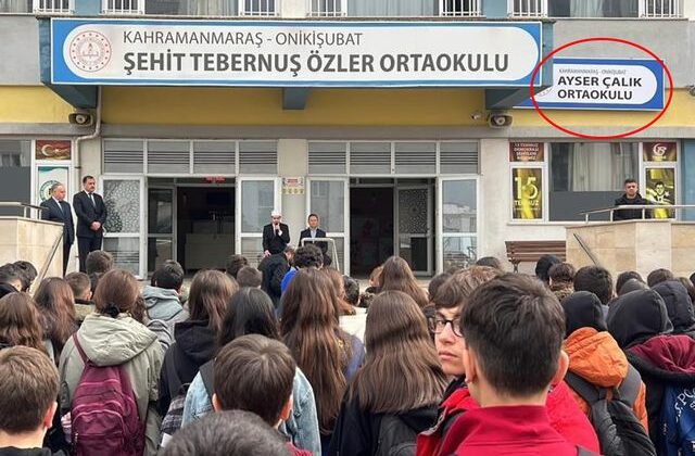 Saldırı yapılan okulun tabelası asıldı, ilk törende gözyaşları sel oldu