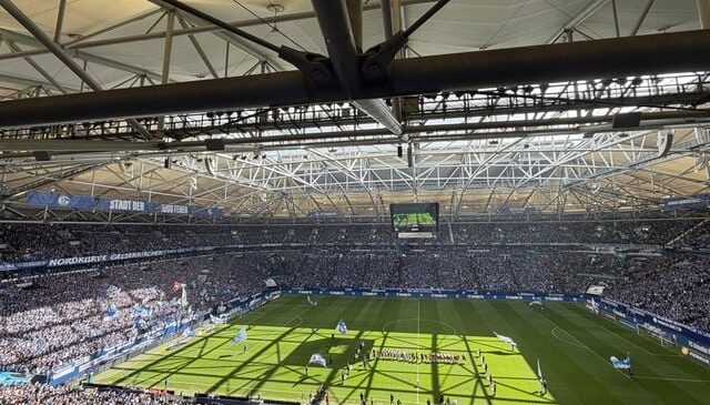 Kan donduran olay! Stadyum tuvaletinde ceset bulundu