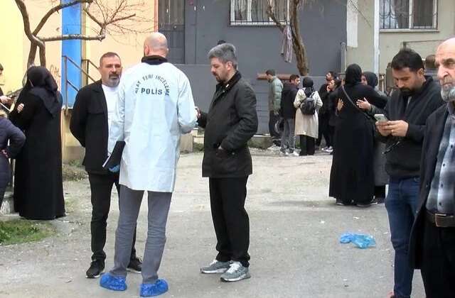 Kartal’da 5. katta yalnız yaşayan kadın bıçaklanarak öldürüldü