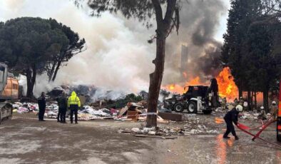 Kartal’da çöplük alanda korkutan yangın: Gökyüzü dumanlarla kaplandı