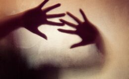 Annesini darp eden şahıs tutuklandı