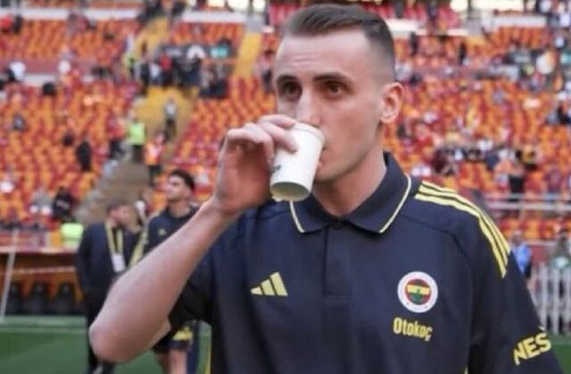 Kerem Aktürkoğlu’ndan Galatasaray taraftarını delirten hareket