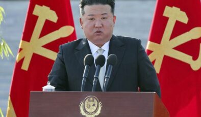 Kim’i hiç böyle görmediniz! Kızıyla bakın nerede görüntülendi