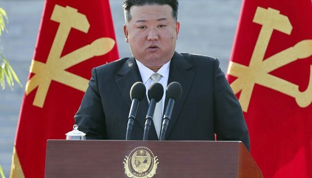 Kim’i hiç böyle görmediniz! Kızıyla bakın nerede görüntülendi