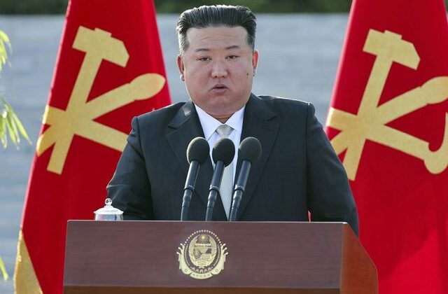 Kim’i hiç böyle görmediniz! Kızıyla bakın nerede görüntülendi