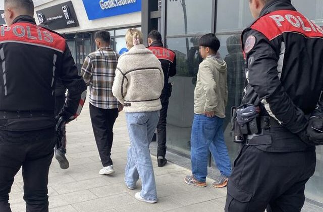 Kız kardeşini erkekle görünce ortalığı savaş alanına çevirdi