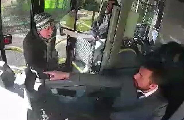 Otobüs şoförü yaptığı hareketle gönülleri fethetti