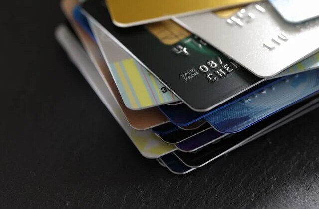 Kredi kartı kullanan herkesi ilgilendiriyor! Limit düzenlemesi askıya alınıyor