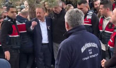 Kürt Ahmet’in cenazesinde dikkat çeken uyarı: Tokalaşmaya çalışmayın