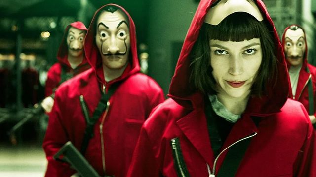 La Casa de Papel’in Tokyo’su Ursula Corbero’dan annelik pozu