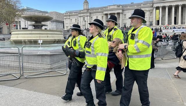Londra’da Filistin protestosunda 212 kişi gözaltına alındı