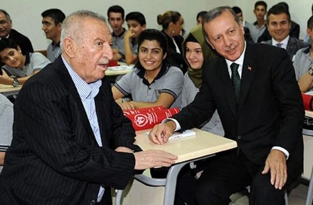 Türk sanayinin duayen ismi yaşamını yitirdi