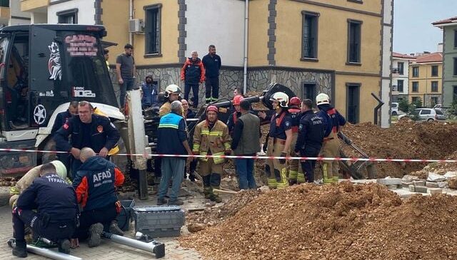 Manisa’da kanalizasyon çalışmasında göçük: 1 işçi toprak altında kaldı