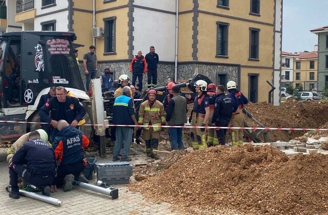 Manisa’da kanalizasyon çalışmasında göçük: 1 işçi toprak altında kaldı