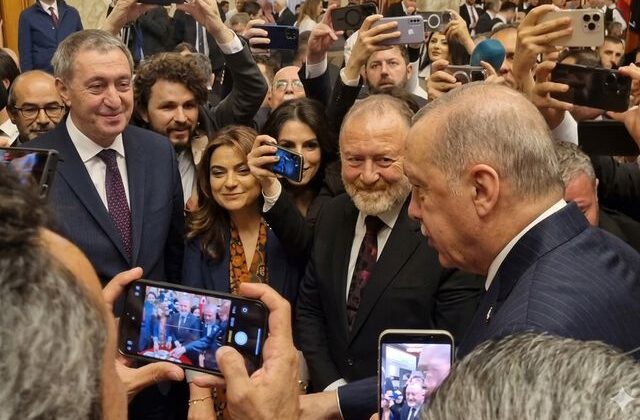 Erdoğan’dan resepsiyona damga vuran soru: “Masa sağlam mı?”