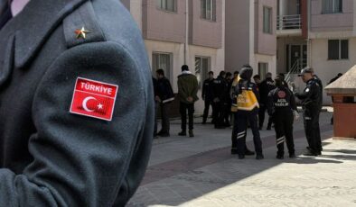 Genç teğmen evinde ölü bulundu