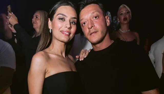 Mesut Özil ve Amine Özil üçüncü kez anne baba oldu