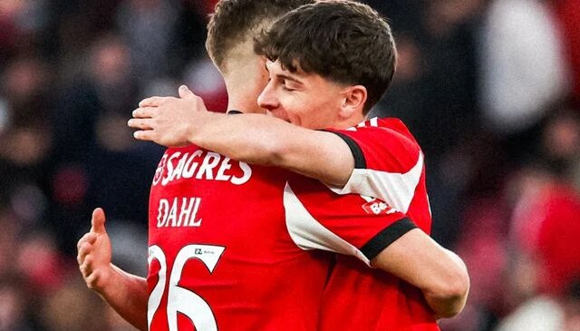 Mourinholu Benfica şampiyonluk umudunu sürdürdü