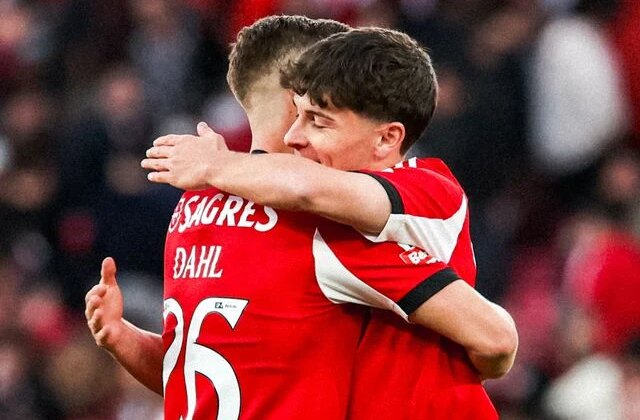 Mourinholu Benfica şampiyonluk umudunu sürdürdü