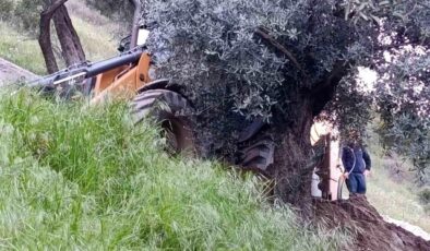 Kendi kazdığı devasa çukurda can verdi!