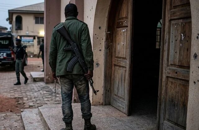 Nijerya’da iki kiliseye düzenlenen saldırıda 8 kişi öldü, çok sayıda kişi kaçırıldı