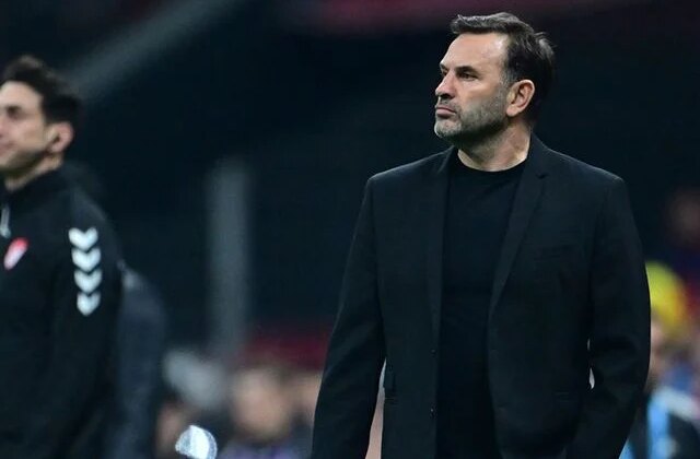 Okan Buruk Galatasaray taraftarına gecenin tek güzel haberini verdi