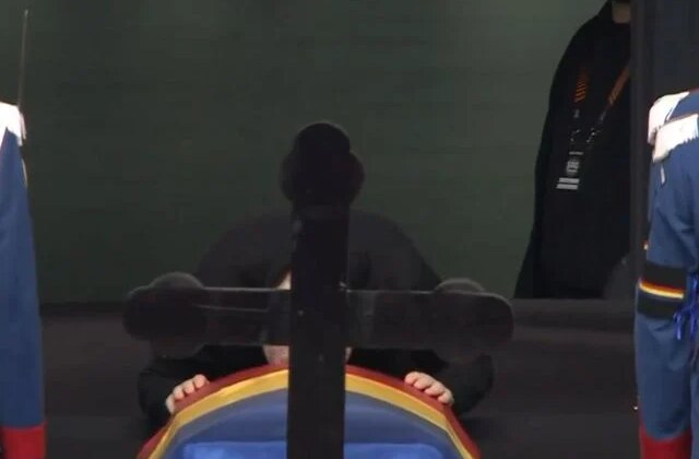 Onu daha önce böyle görmediniz! Lucescu’ya veda eden Sumudica hüngür hüngür ağladı