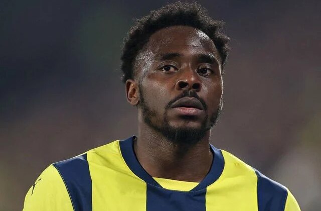 Osayi Samuel’den çarpıcı itiraf: Babam koyu Fenerbahçeli, Beşiktaş’a…