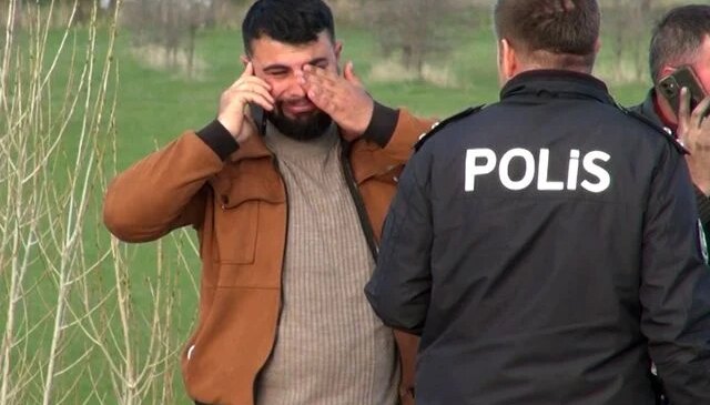 Otomobili alev alan sürücü gözyaşlarını tutamadı