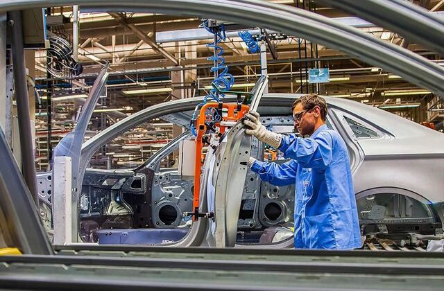 Otomotiv devinden radikal karar! Yeni otomobil için en ucuz 2 modeli kaldırdı