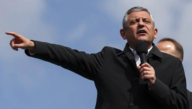 Özgür Özel’in Nevşehir hamlesi tartışma tarattı: “Kendi memleketi” sözü ters tepti!