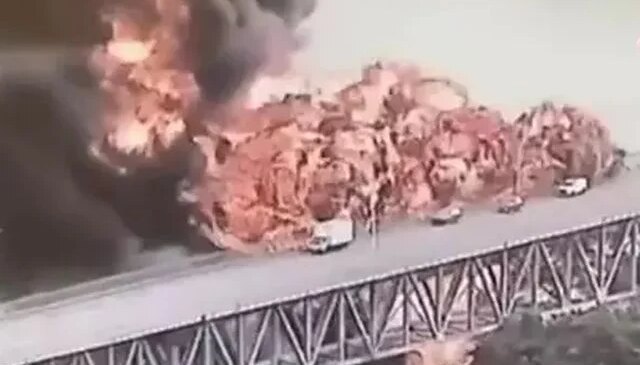 Panama’daki dehşet anları! Alevler köprüye sıçradı