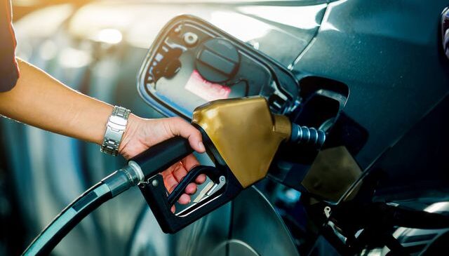 Petrol devi satın alımı duyurdu! 16,4 milyar dolarlık anlaşma