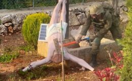 Polonya’dan İsrail askerinin skandal hareketine tepki: Kendi rehinelerini bile öldürdüler