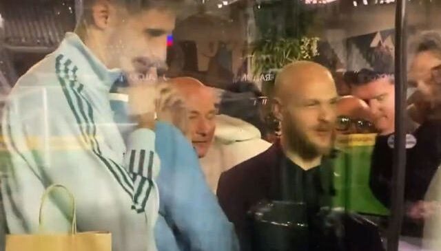 Rakibi küçümsemişlerdi, dün gece fena madara oldular