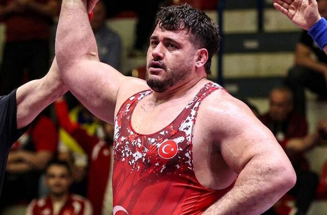 Rıza Kayaalp 13. kez Avrupa şampiyonu