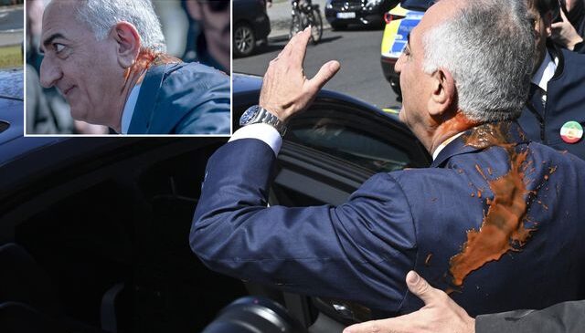 Rıza Pehlevi’ye saldırı! Koşarak kaçtı