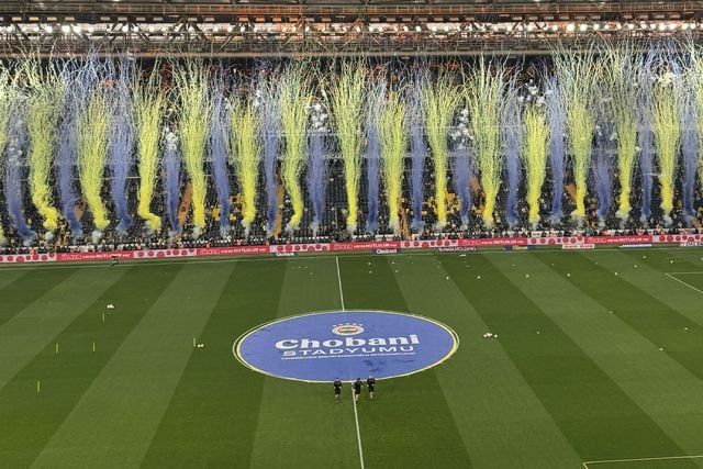 sahaya cikan fenerbahceli futbolculara surpriz 7c87b19dd3 o