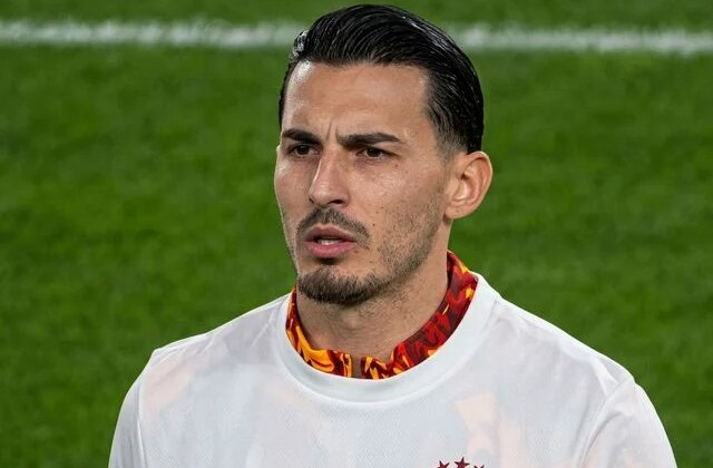 Sahaya çıktı olanlar oldu! Trabzonspor taraftarından Uğurcan Çakır’ı büyük tepki