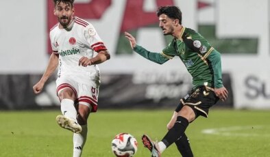 Sakaryaspor kümede kalma umutlarını mucizelere bıraktı