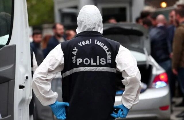 Daha 17 yaşında! Çatıdan girip yatağında uyuyan genci öldürdü