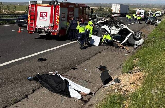 Şanlıurfa’da zincirleme kaza: 3 ölü, 5 yaralı