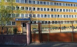 Şanlıurfa’da bir ortaokulda öğretmene bıçaklı saldırı