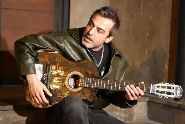 sarkici riza tamer evinde fenalasti apar topar e4869dd119 o