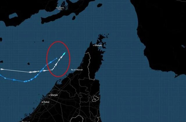 Savaştan bu yana bir ilk! Dünya 2 gemiyi adım adım takip ediyor